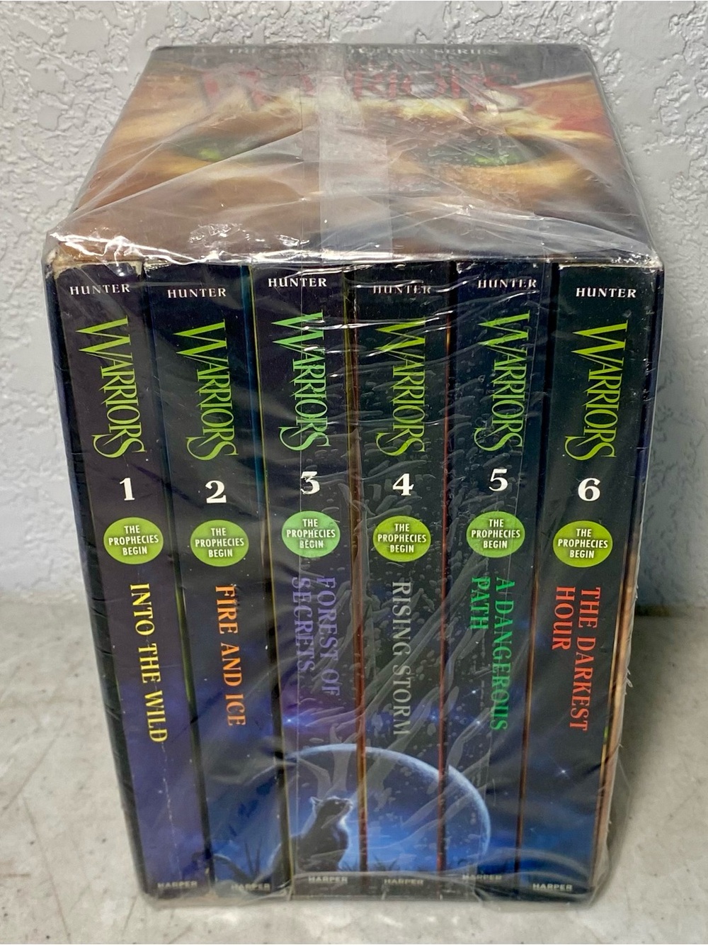 Warriors Box Set: Volumes 1 To 6 : The Prophecies Begin : Complete First Series